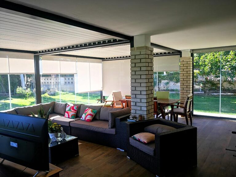 Innovación en Cerramientos de Terraza Abatibles para Disfrutar sin Límites